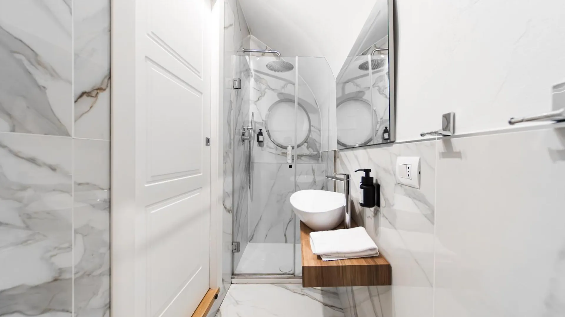 Lilli House - Suite In The Heart Of Bologna Italien