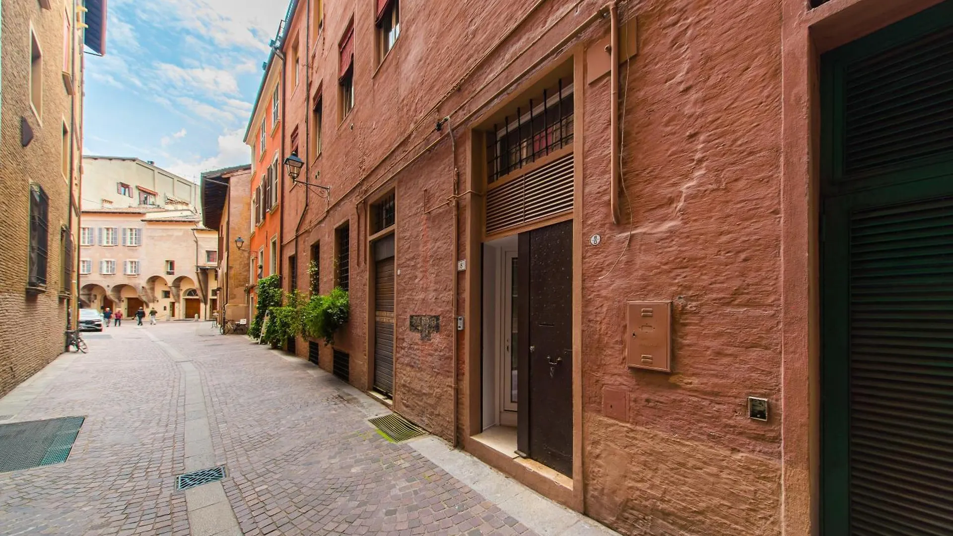 Lilli House - Suite In The Heart Of Bologna Apartment